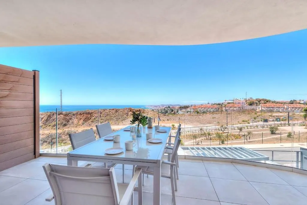 Fantastic Two Bedroom Apartment. Fuengirola Spanyolország